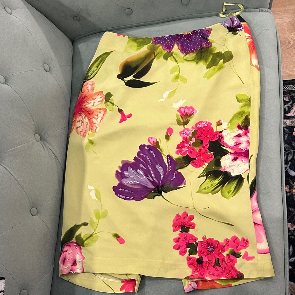 Silk club collection Floral beaded Women's Skirt in size 8